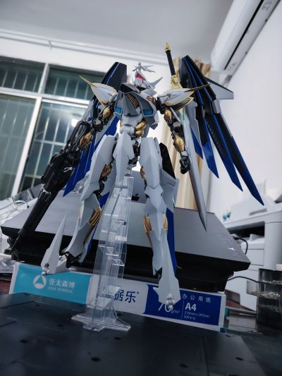 3Z0579 DLX 变形金刚：最后的骑士 暗黑擎天柱
