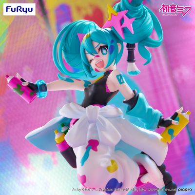初音未来 Trio-Try-iT珍藏人偶—绘画少女—