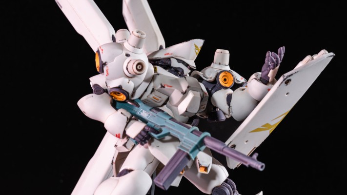 ROBOT魂＜机动战士系列＞ 实物大Nu高达立像 MSN-04FF 沙扎比 双管浮游炮型