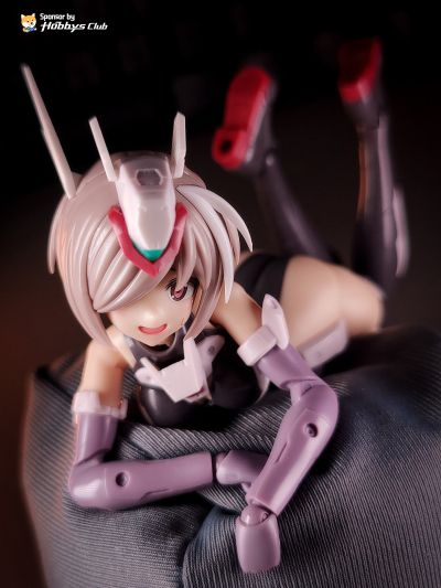 机甲少女 初云