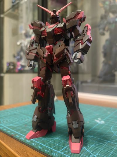 HGUC 1/144 机动战士高达UC RX-0 独角兽高达 毁灭模式 Titanium Finish