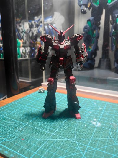 HGUC 1/144 机动战士高达UC RX-0 独角兽高达 毁灭模式 Titanium Finish