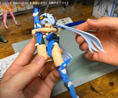 机甲少女 短剑 泳装