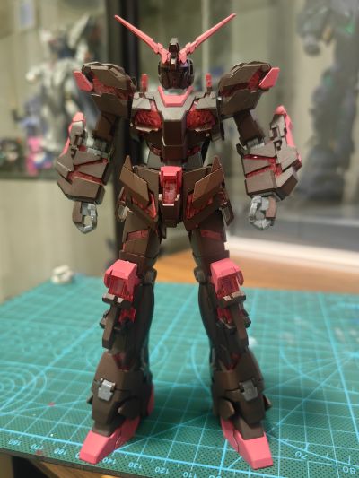 HGUC 1/144 机动战士高达UC RX-0 独角兽高达 毁灭模式 Titanium Finish