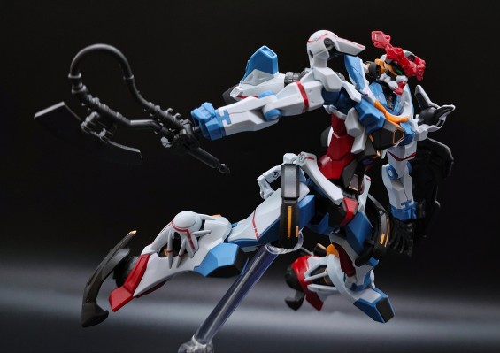HG 1/144 夸克斯高达