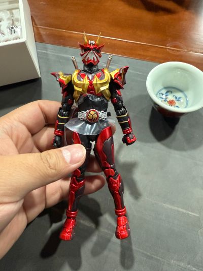 S.H.Figuarts（真骨雕制法）假面骑士装甲响鬼