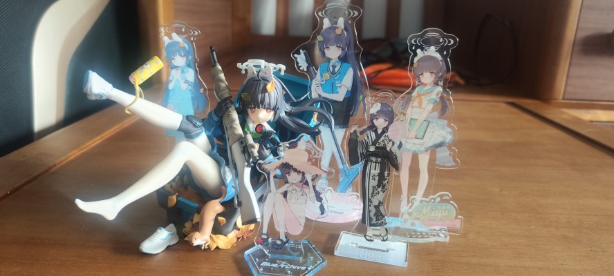 蔚蓝档案 霞泽美游（泳装）