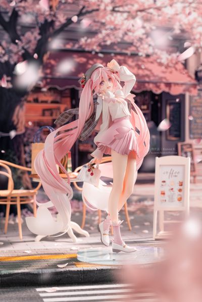 粉色超长双马尾的赏花樱初音