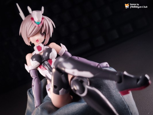 机甲少女 初云