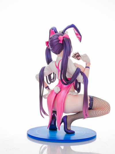 兔女郎发牌员
