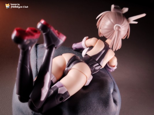 机甲少女 初云