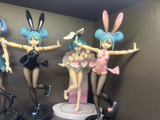 初音未来系列 BiCute Bunnies玩具人偶 -初音未来  粉色珠光眨眼款-