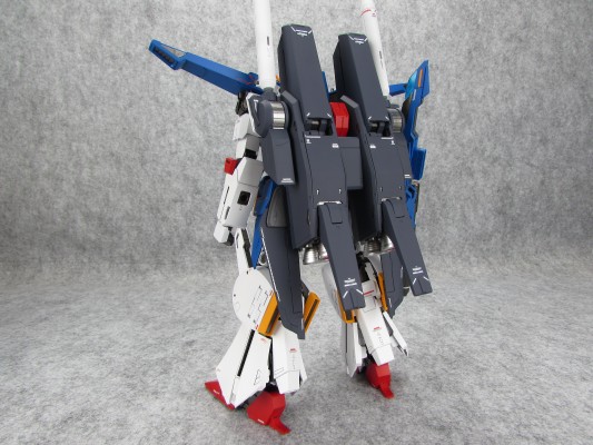 MG 1/100 机动战士高达ZZ  FA-010S 全装甲ZZ高达