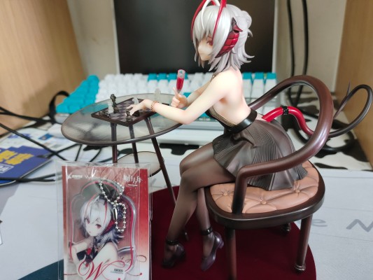 明日方舟 W  盛礼