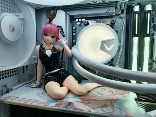 五等分的新娘＊  可爱桌摆人偶  中野一花〜兔女郎造型〜