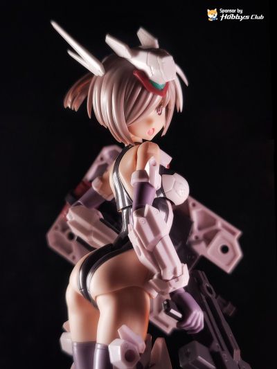 机甲少女 初云