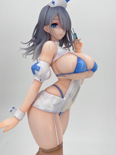 蓝色护士兔女郎