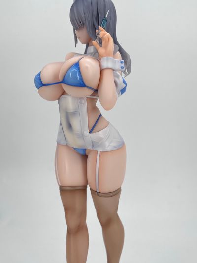蓝色护士兔女郎