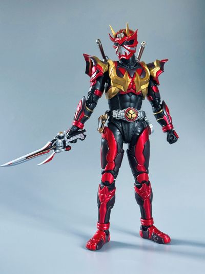 S.H.Figuarts（真骨雕制法）假面骑士装甲响鬼