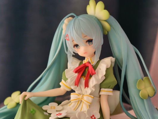 初音未来 压泡面人偶 花仙子系列—幸运草仙子—