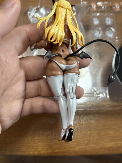 HENTAI ACTION 魅魔女王VS杂鱼哥布林 魅魔女王 莉兹贝特 ～褐色～