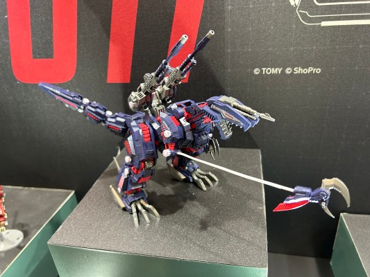 索斯机兽系列  RMZ-011  咆哮虐杀龙  雷温专属样式