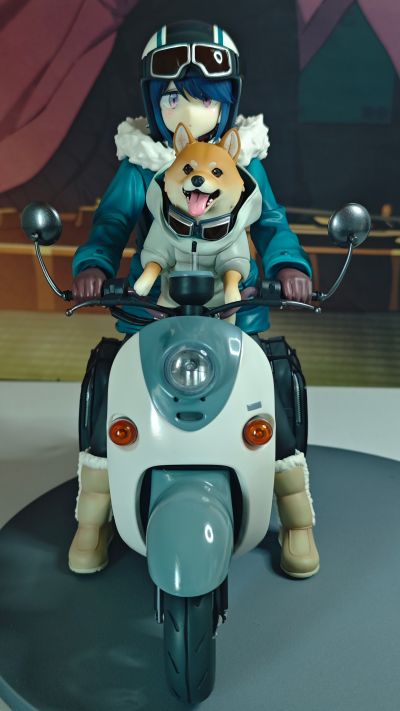 摇曳露营△ 志摩凛