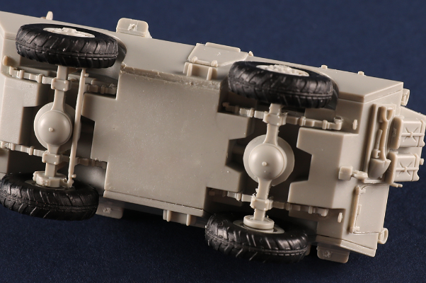 编号：07442 1/72 装甲车辆系列 美国LAV-150型轮式装甲车90mm炮