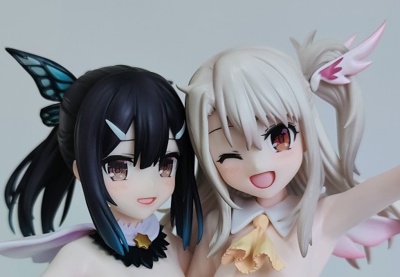 魔法少女☆伊莉雅 - 伊莉雅💕美游 裸体海灘ver.
