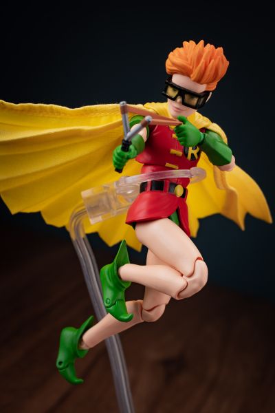 MAFEX No.139 蝙蝠侠：黑暗骑士归来 蝙蝠侠 Blue ver. ＆ 罗宾