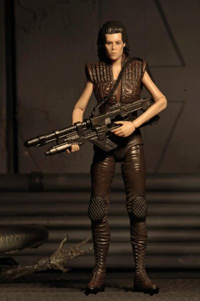 NECA 异形系列 - 7英寸可动人偶 - 第14弹 《异形4：复活》蕾普莉8号