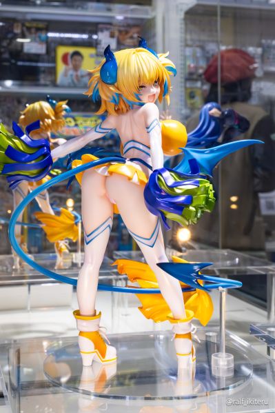 爆弹女孩 彩虹 派茵 魅魔啦啦队服装
