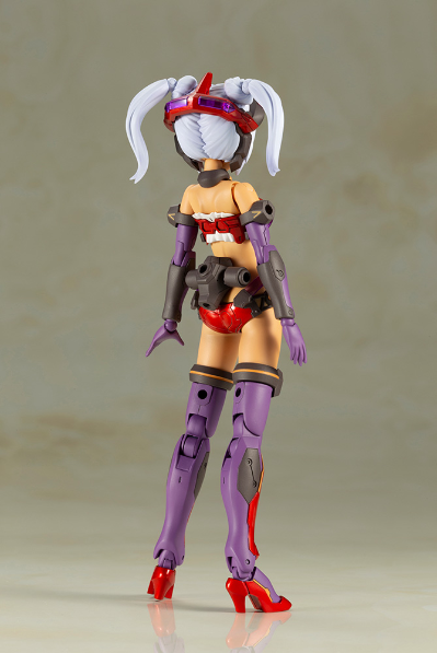 机甲少女 猩红魔鹫 龙颚