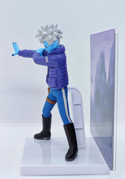 龙珠大魔 古罗里奥 附带背景板的珍藏人偶