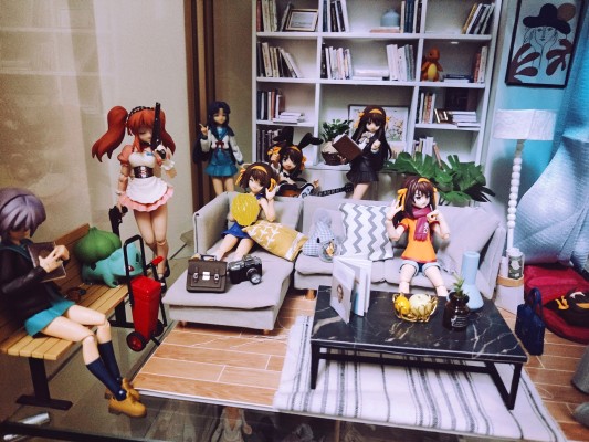 figma #36 凉宫春日的忧郁 朝比奈实玖榴 戦う服务生ver. 