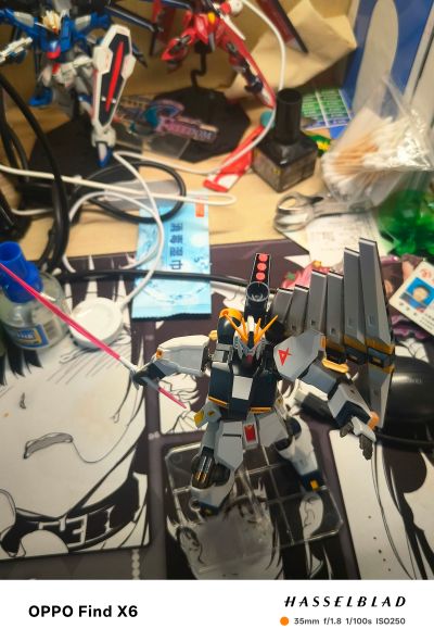 HGUC 1/144 机动战士高达 逆袭的夏亚  Nu高达
