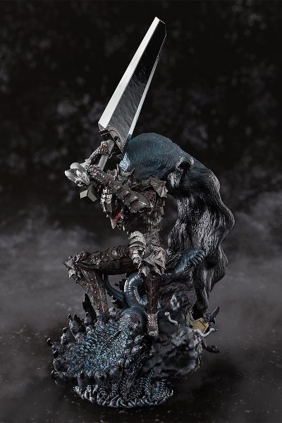 Figuarts Zero Touche Métallique 戈斯（狂战士铠甲）
