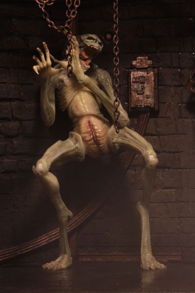 NECA 异形 7 英寸比例可动人偶豪华版 异形4:复活 新生儿（逆种）