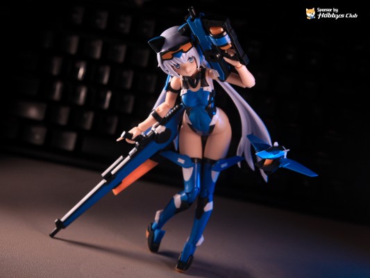 机甲少女 短剑 泳装