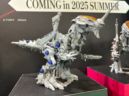 新世纪福音战士联名索斯机兽系列 泛用兽型决战兵器异种暴龙 实验初号机