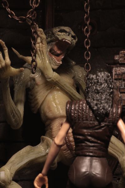 NECA 异形 7 英寸比例可动人偶豪华版 异形4:复活 新生儿（逆种）