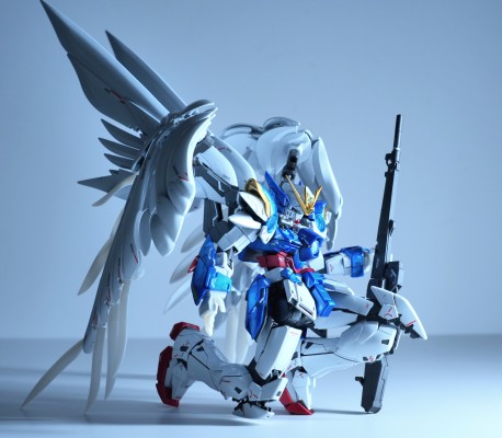 MG  1/100 高达基地专属商品  飞翼高达零式·无尽的华尔兹 Ka版 [钛金质感]