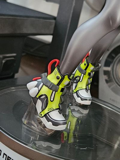 手办