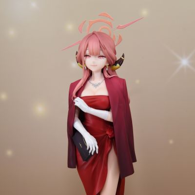 蔚蓝档案 陆八魔爱露（礼服）