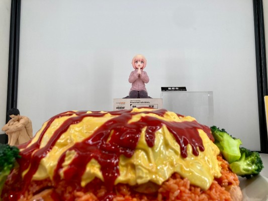 POP UP PARADE 喜欢暴食的望月小姐！ 坐吧！望月小姐