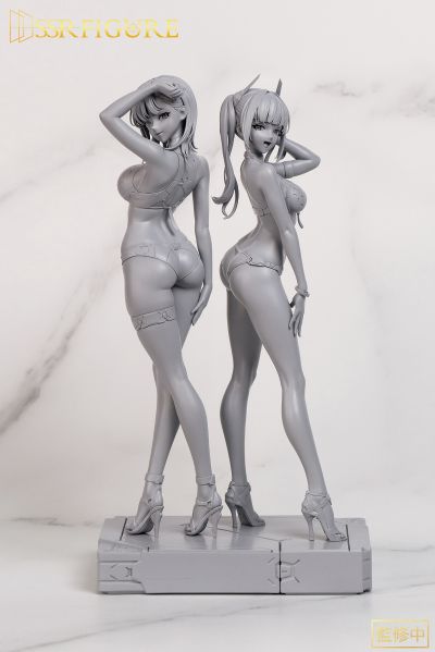 硬式水着女子