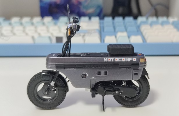 BUSTER DOLL 骑士 爱丽丝 与 本田 Motocompo