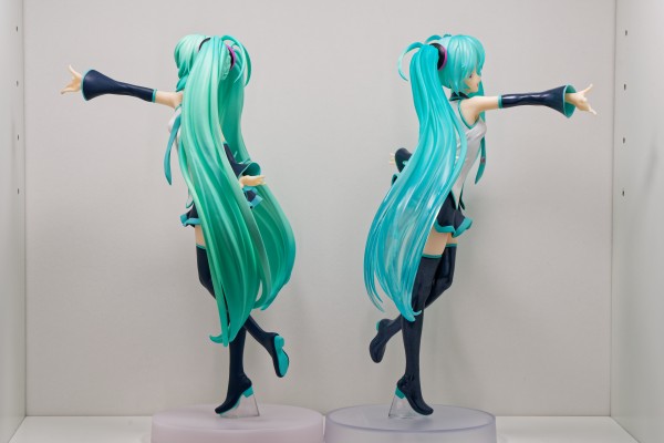 POP UP PARADE 初音未来 就算没有爱只要有你就好 透明色 L尺寸