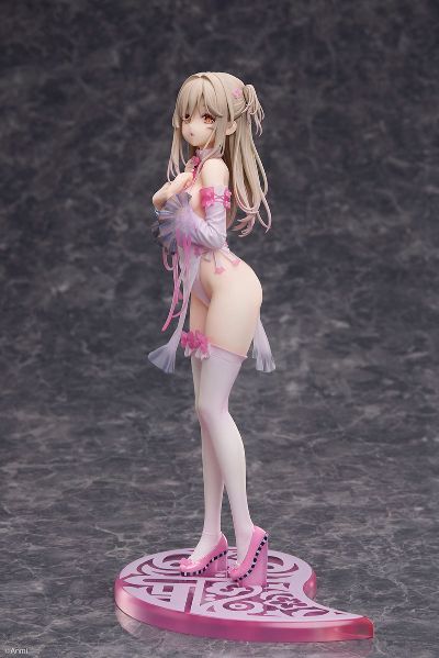 粉色僵尸少女