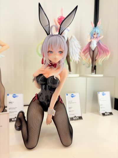 B-style 不时用俄语小声说真心话的邻桌艾莉同学 艾莉 兔女郎